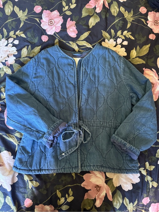 H&M Jackets & Blazers - NWT Women’s Quilted Cinch-Waist Denim Zip Jacket (Thick)